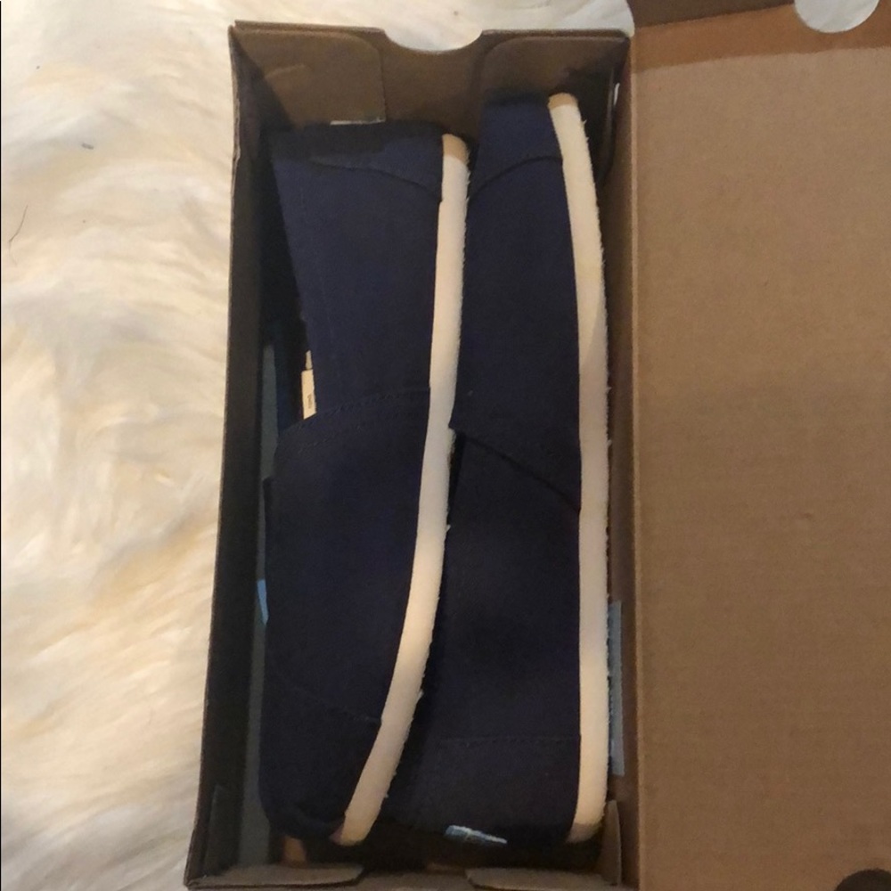 Toms Brand new in box